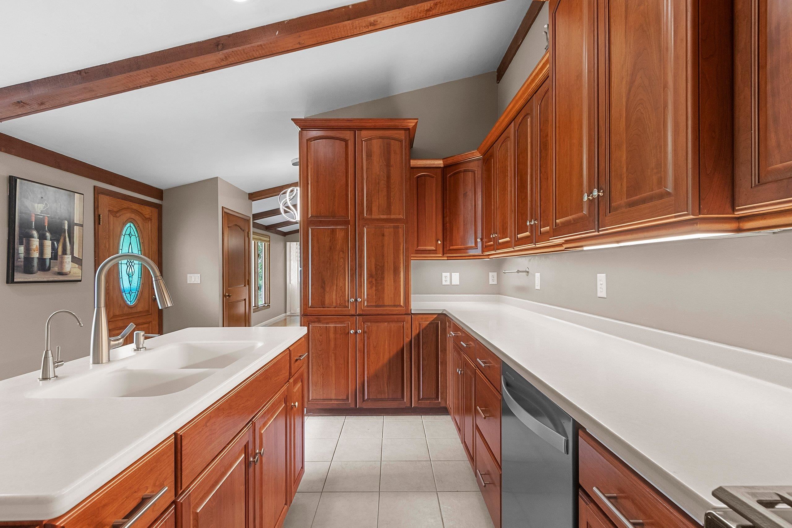 389 Sunlite Drive Oneida, WI 54155 - Photo 7 of 67