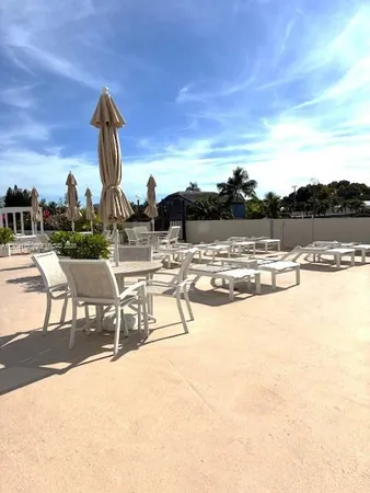 $2,250 | 2500 Northeast 135th Street, Unit B506, North Miami, FL 33181