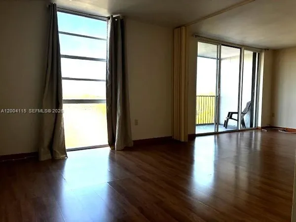 $2,250 | 2500 Northeast 135th Street, Unit B506, North Miami, FL 33181