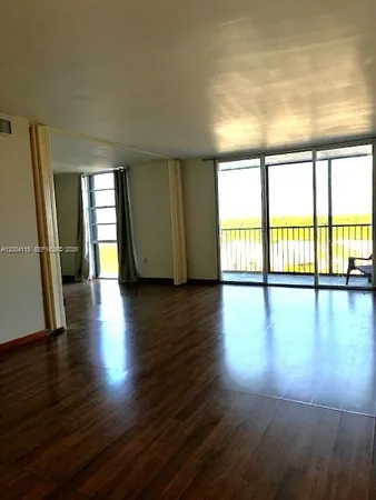 $2,250 | 2500 Northeast 135th Street, Unit B506, North Miami, FL 33181