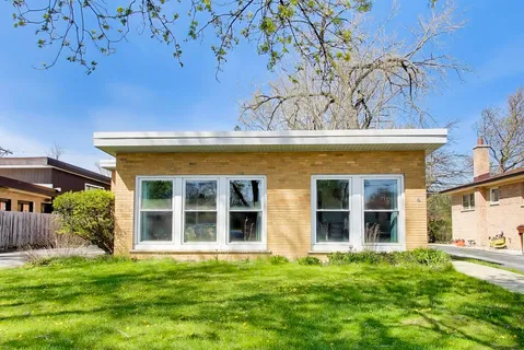 $450,000 | 4050 Church Street, Skokie, IL 60076
