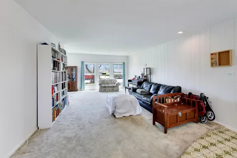 $450,000 | 4050 Church Street, Skokie, IL 60076