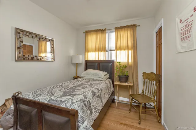 $690,000 | 88 Spruce Lane, Valley Stream, NY 11581