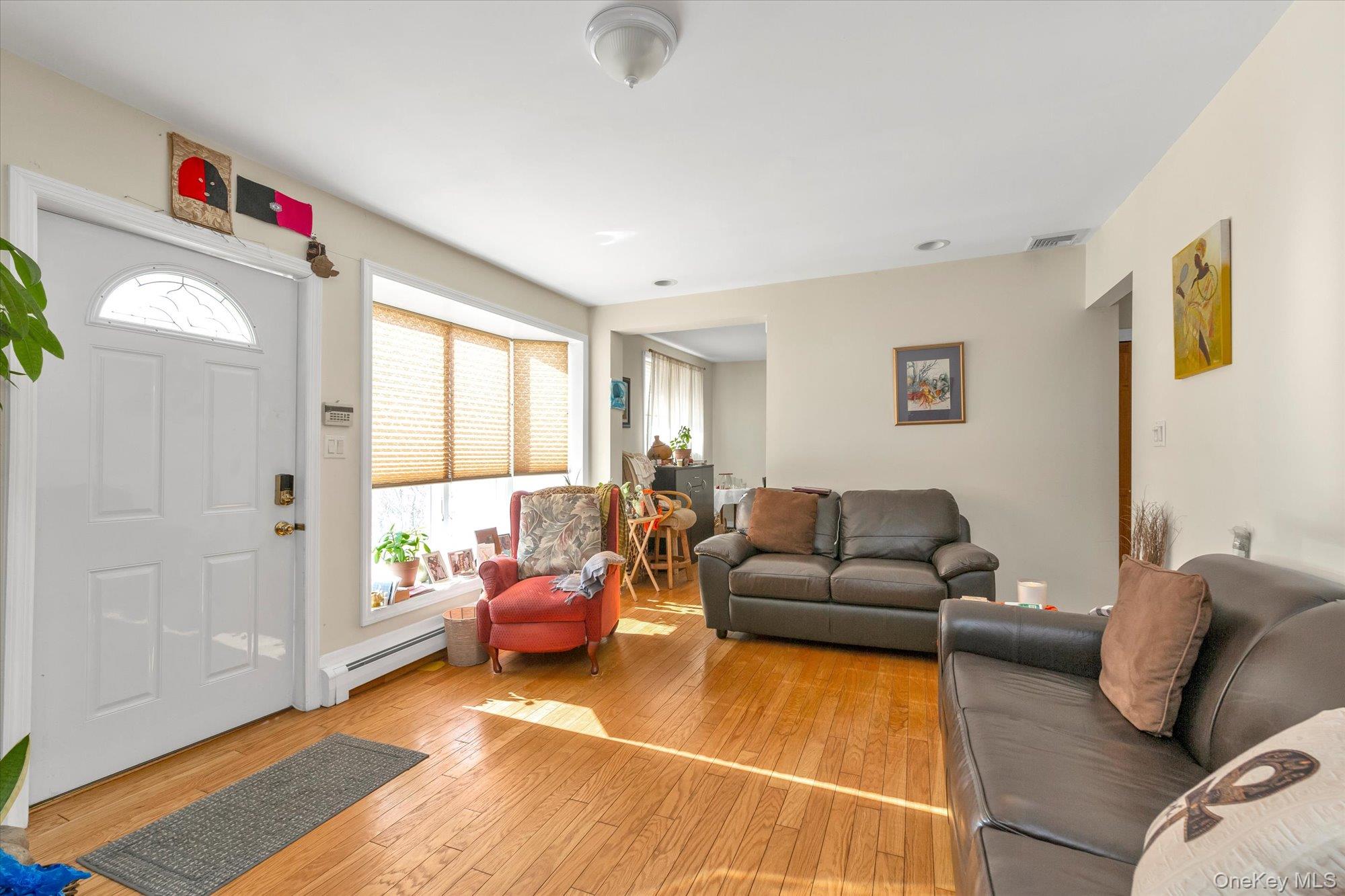 88 Spruce Lane Valley Stream, NY 11581 - Photo 5 of 15