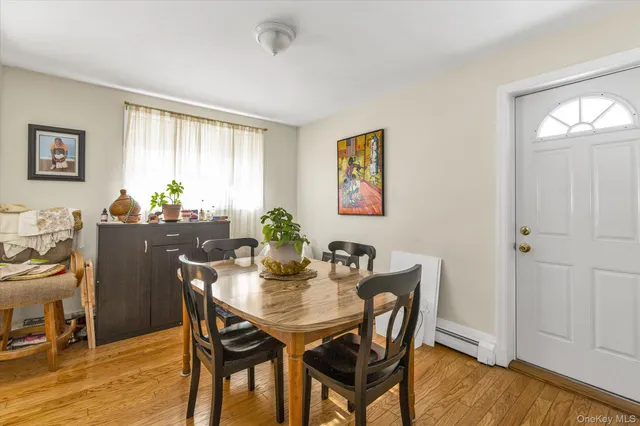 $690,000 | 88 Spruce Lane, Valley Stream, NY 11581