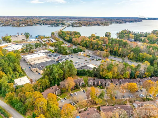 $1,600 | 4158 Charlotte Highway, Unit F, Clover, SC 29710