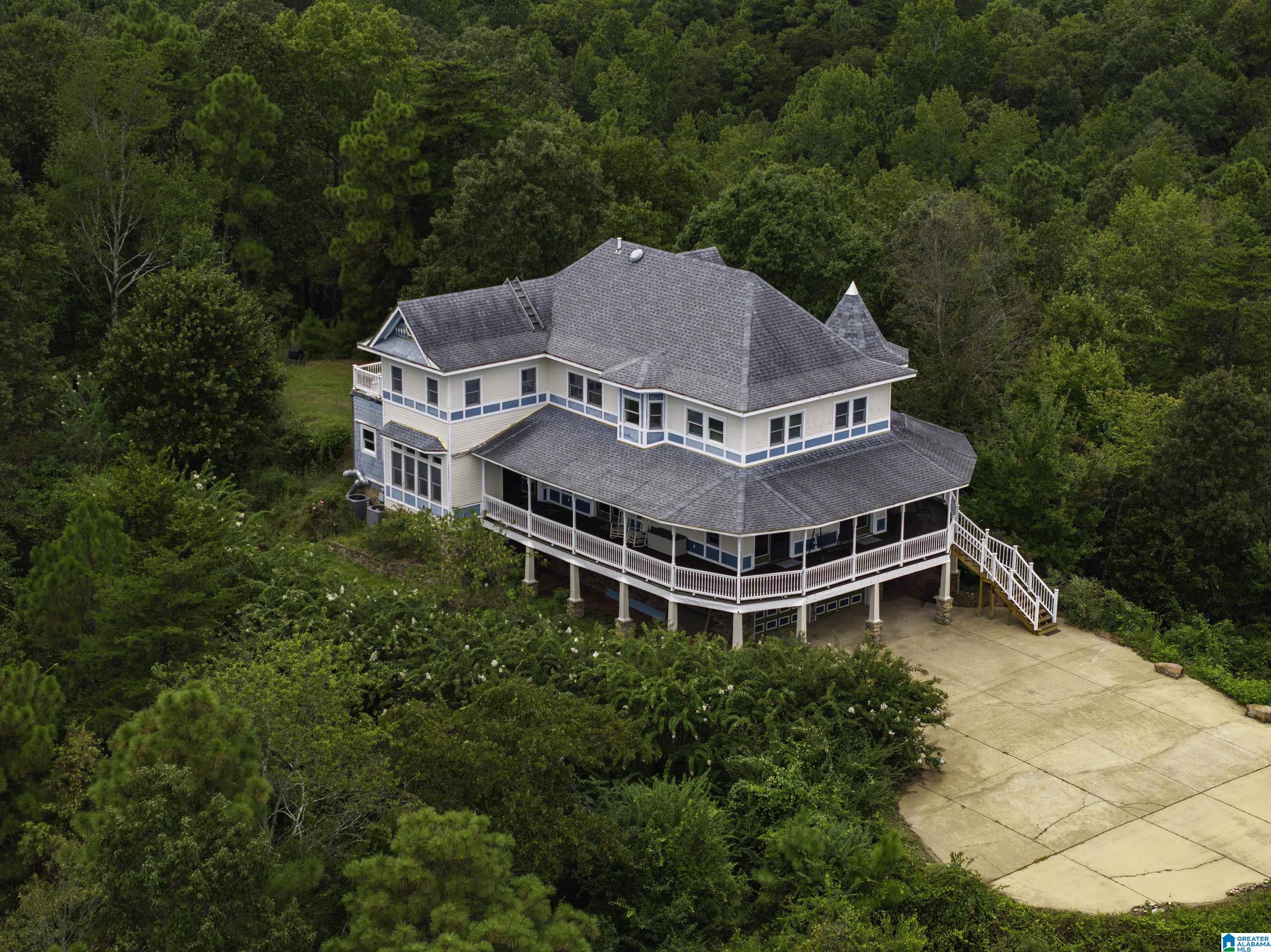 5072 Mountain Valley Road Bessemer, AL 35023 - Photo 2 of 64 Gallery Image 2