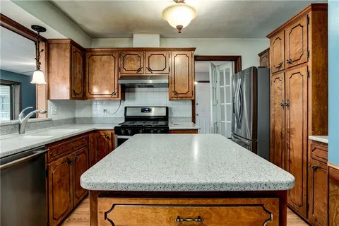 $299,950 | 881 East 1st Street, Peculiar, MO 64078