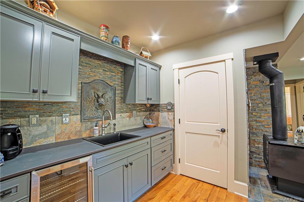 179 Ralphs Rock Ridge Hendersonville, NC 28739 - Photo 22 of 40 Gallery Image 22
