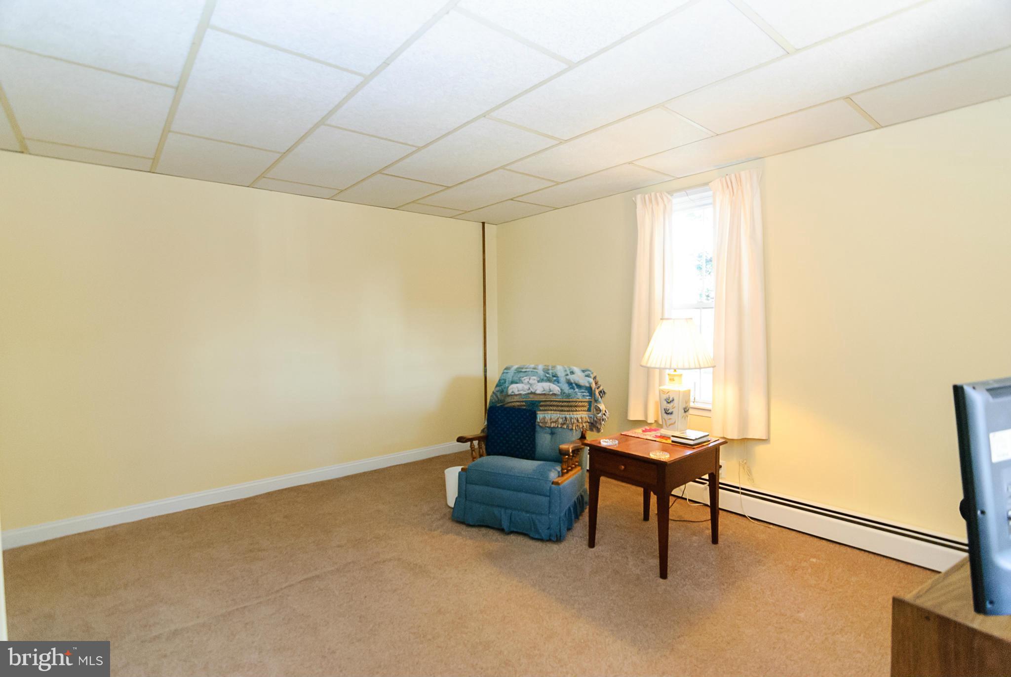 500 Warren Road Cockeysville, MD 21030 - Photo 15 of 28 Family Room