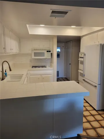 $3,800 | 30737 Calle Resplendor, San Juan Capistrano, CA 92675