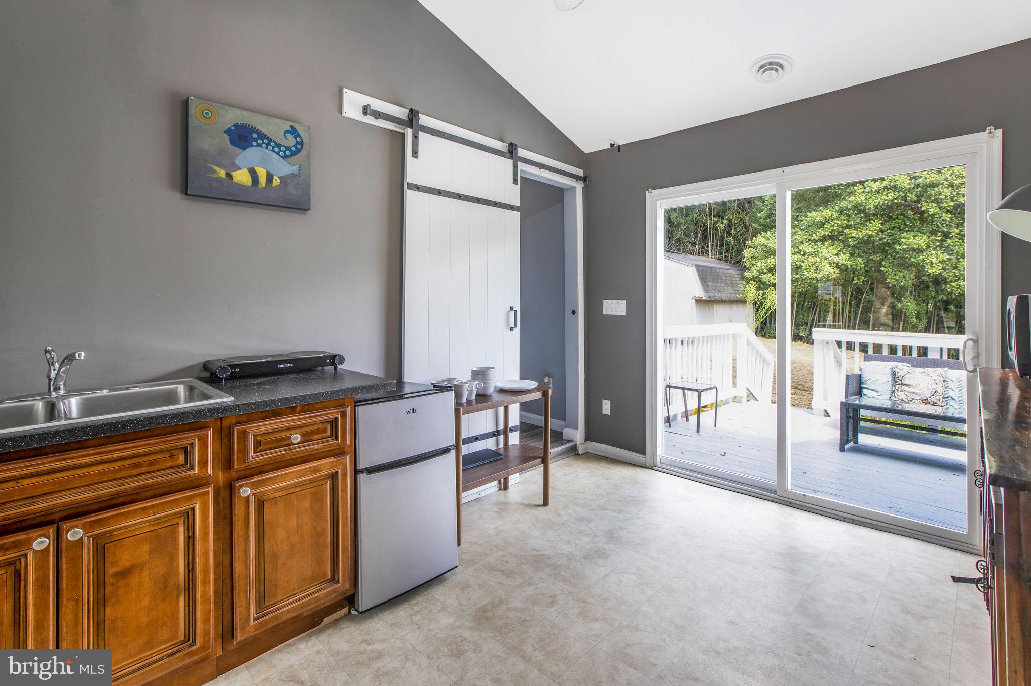 5445 Whitfield Chapel Road Lanham, MD 20706 - Photo 11 of 48