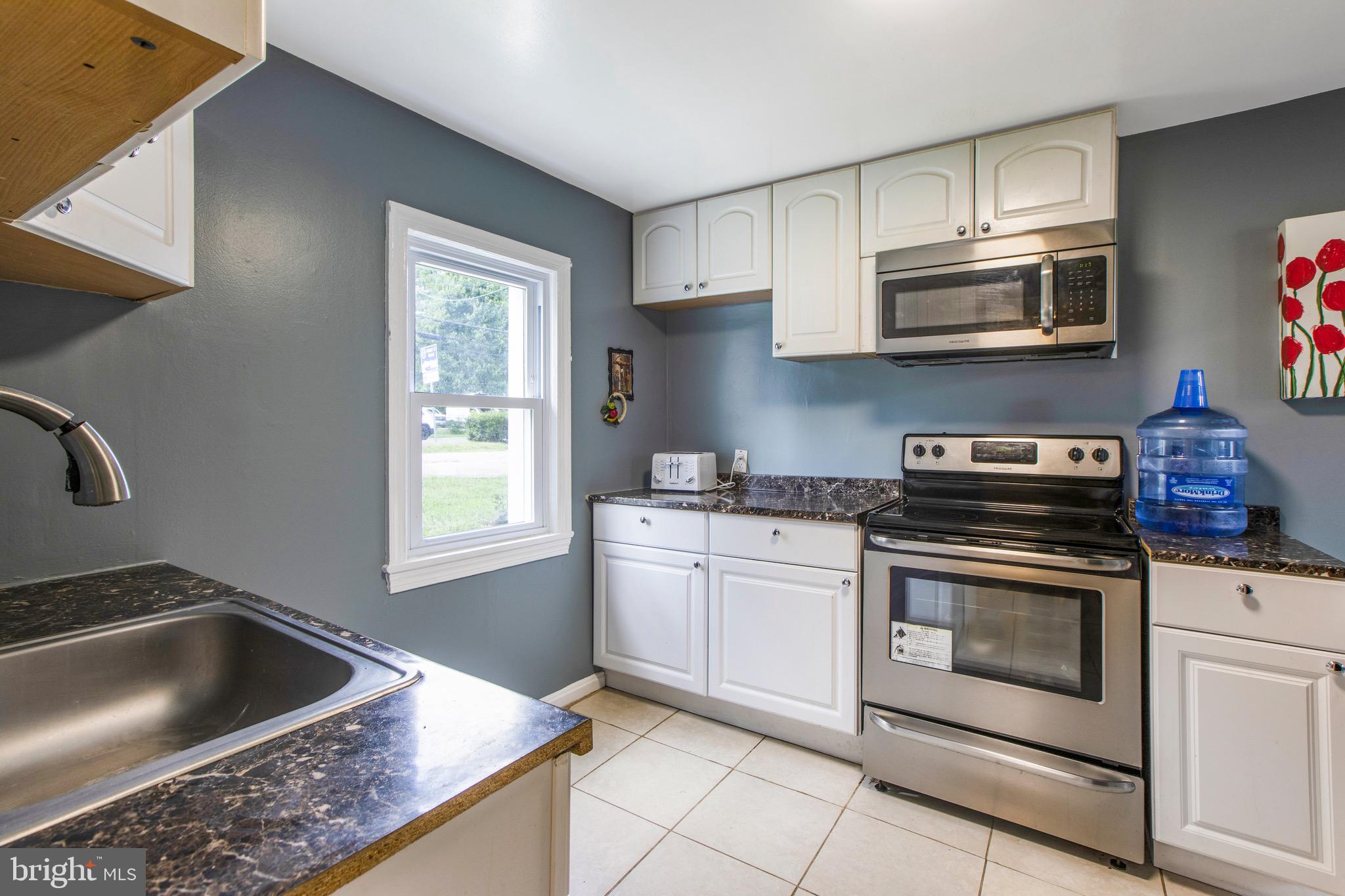 5445 Whitfield Chapel Road Lanham, MD 20706 - Photo 14 of 48