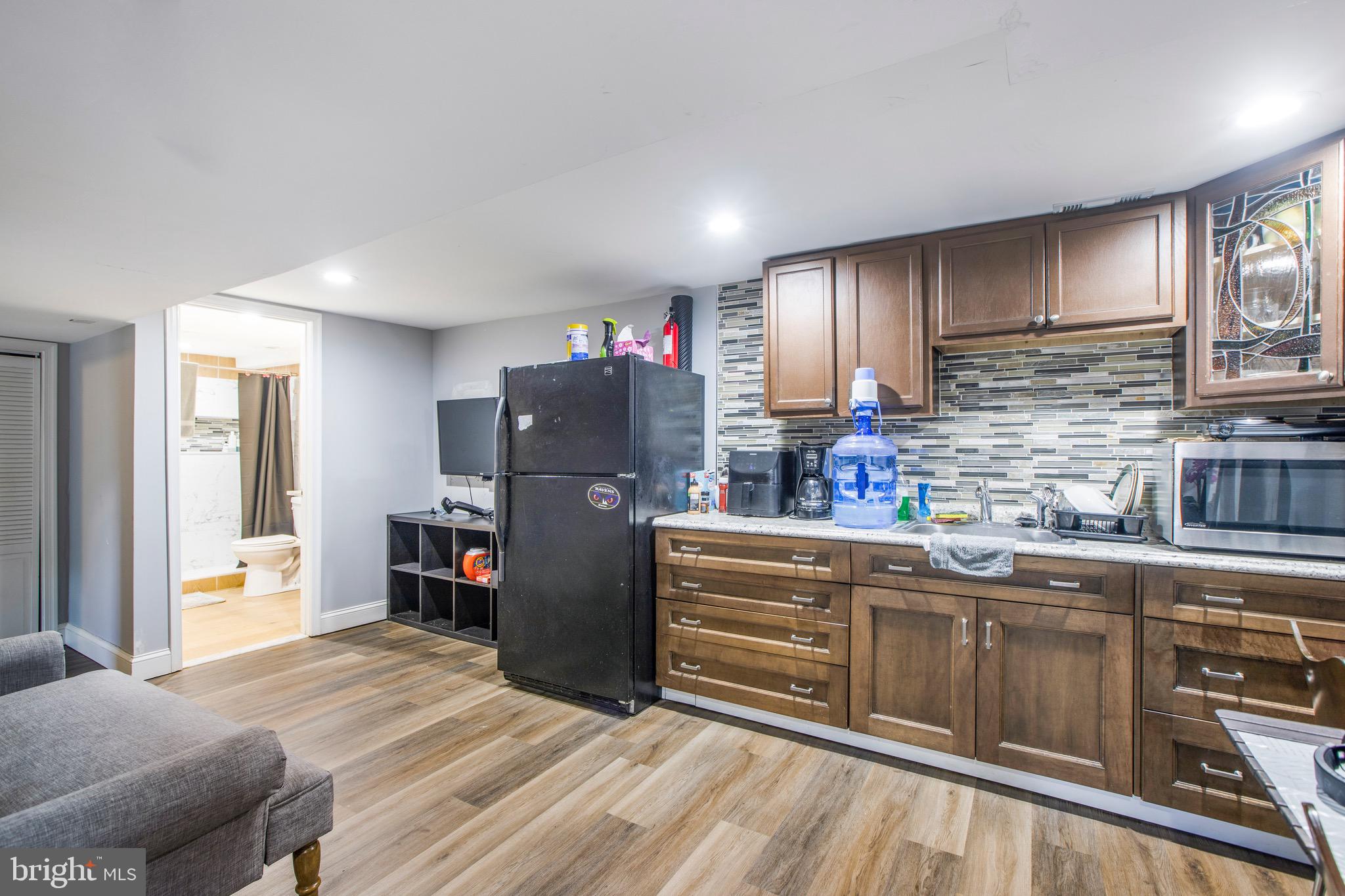 5445 Whitfield Chapel Road Lanham, MD 20706 - Photo 19 of 48