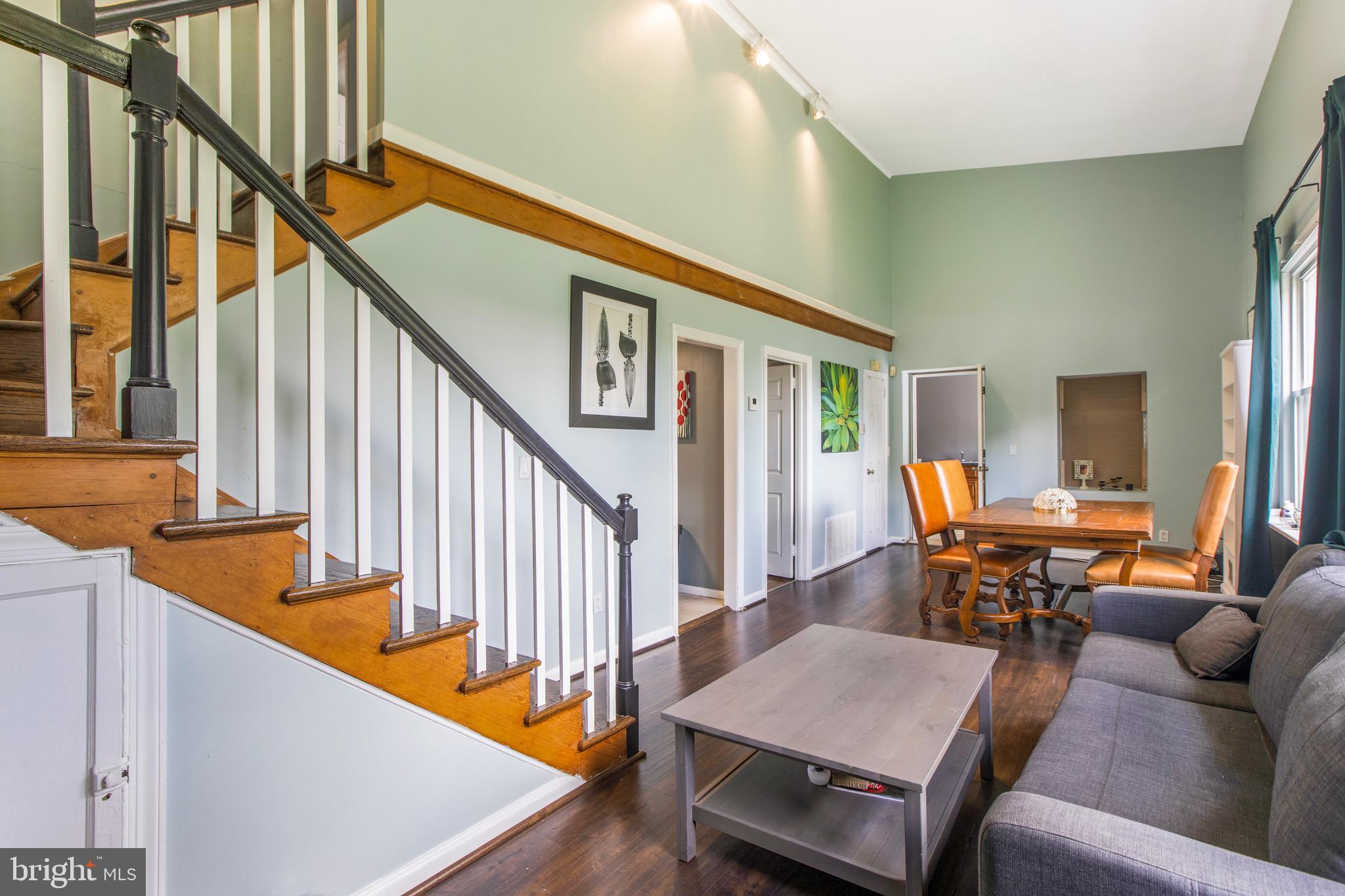 5445 Whitfield Chapel Road Lanham, MD 20706 - Photo 3 of 48