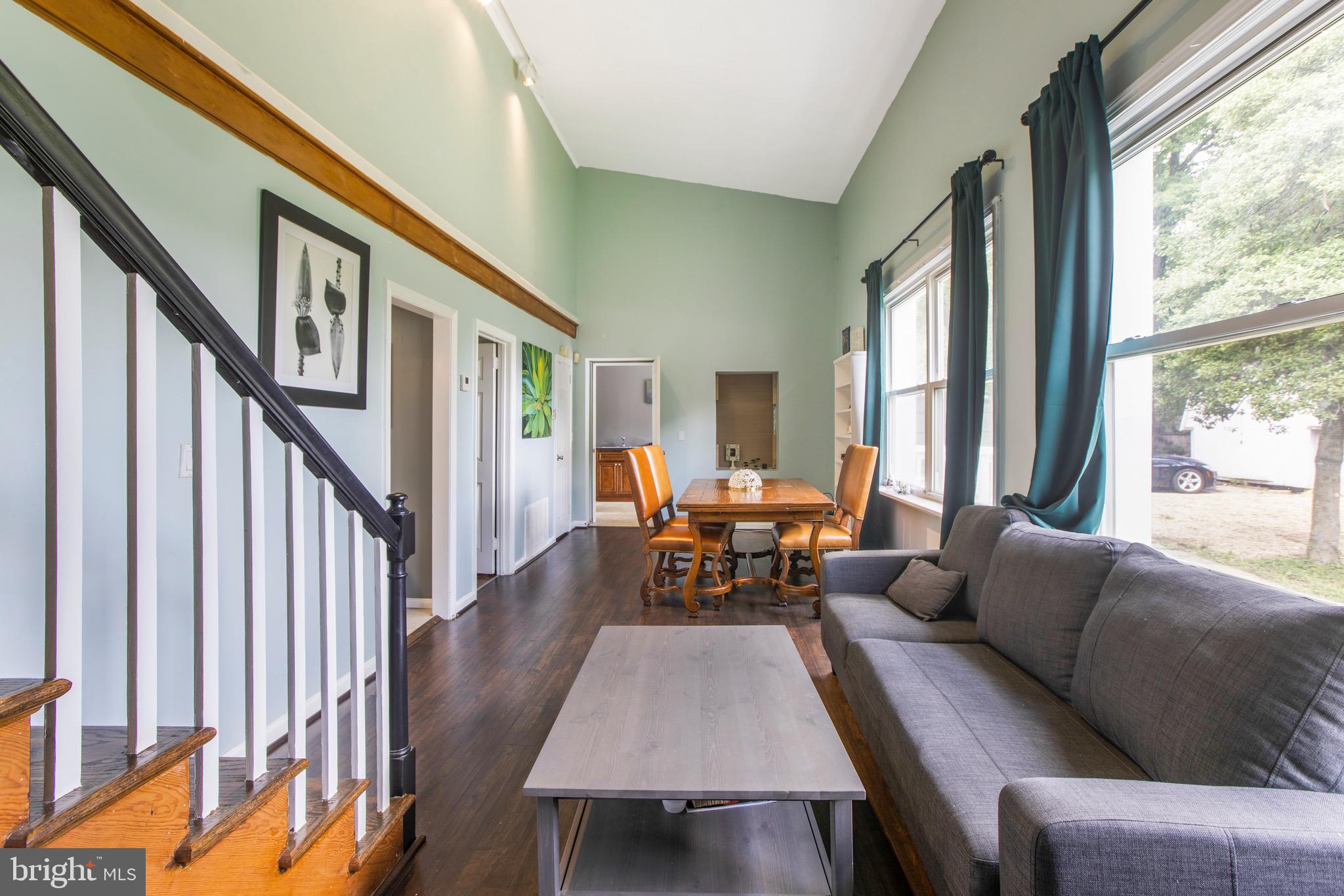 5445 Whitfield Chapel Road Lanham, MD 20706 - Photo 5 of 48