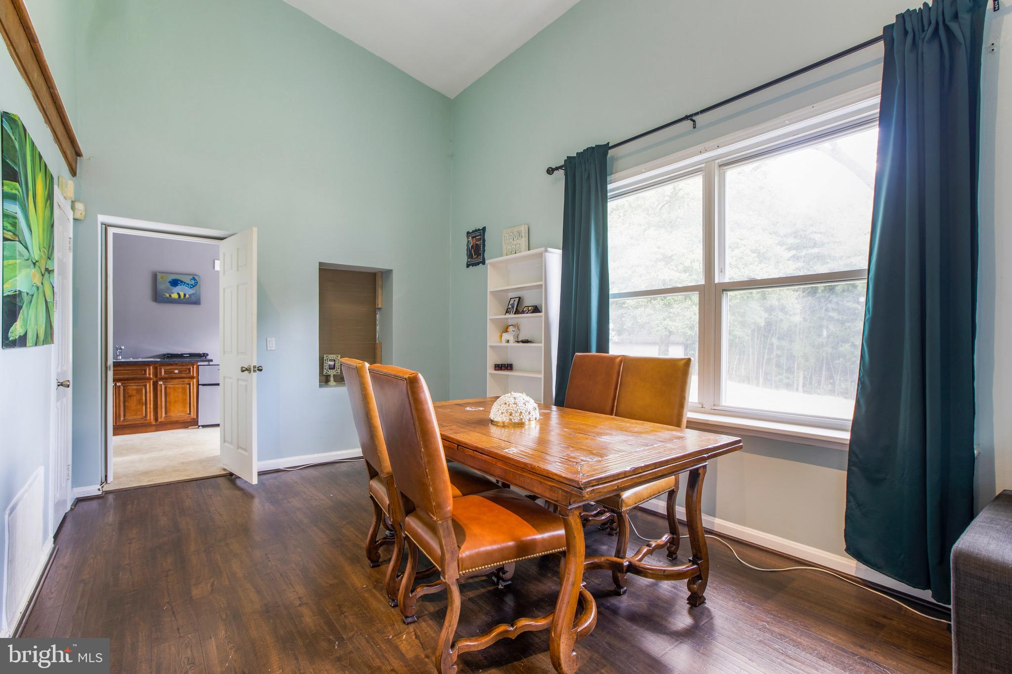 5445 Whitfield Chapel Road Lanham, MD 20706 - Photo 6 of 48
