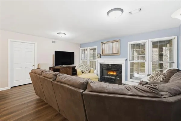 $599,000 | 945 Club Chase Court, Roswell, GA 30076