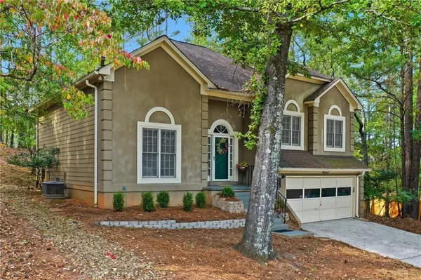 $599,000 | 945 Club Chase Court, Roswell, GA 30076