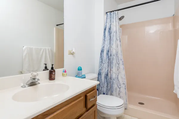 $329,900 | 1230 Pheasant Run, Zion, IL 60099