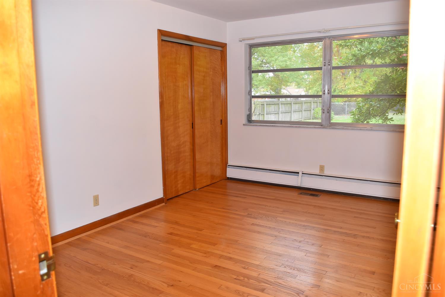 933 8 Mile Road Cincinnati, OH 45255 - Photo 15 of 31