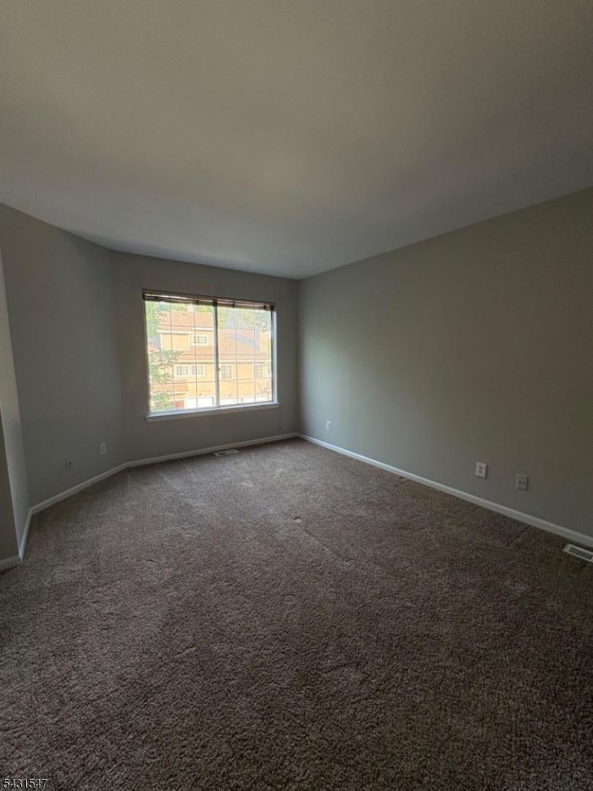 9 Pendleton Court Bedminster, NJ 07921 - Photo 10 of 22 an empty room with a window