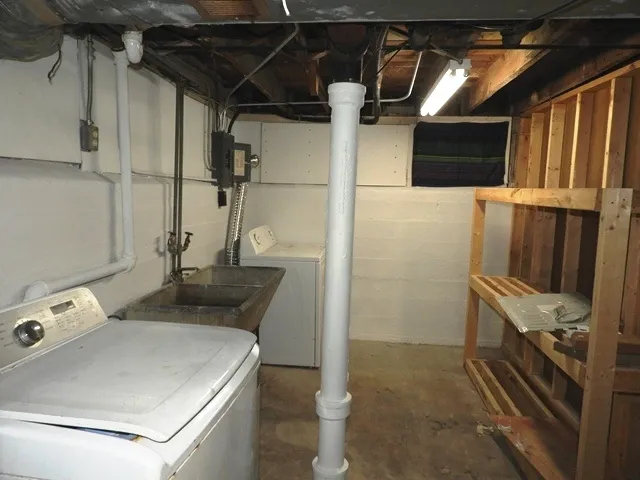 $224,975 | 1126 North Ash Street, Waukegan, IL 60085