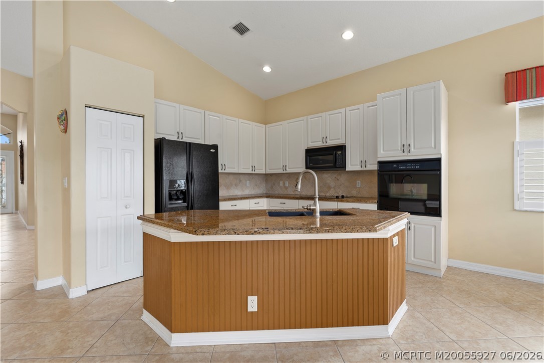2968 Southeast Racoon Way Stuart, FL 34997 - Photo 7 of 39 Gallery Image 7