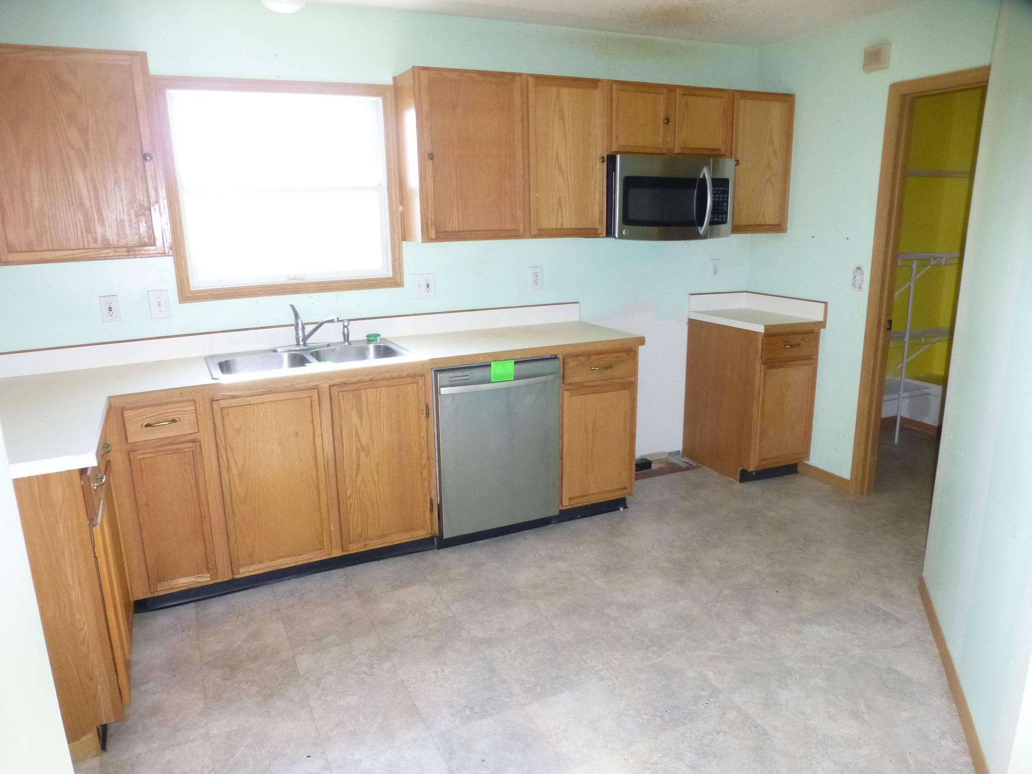 4600 Nickerson Road Columbus, OH 43228 - Photo 9 of 34 Gallery Image 9