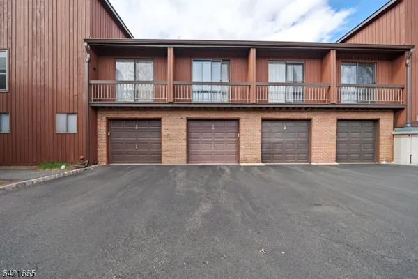 $465,000 | 29 Bloomingdale Drive, Unit 1C, Hillsborough, NJ 08844