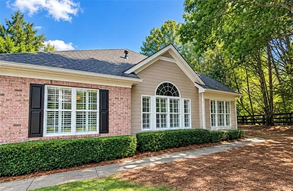 $3,350 | 2100 Village Lane, Roswell, GA 30075