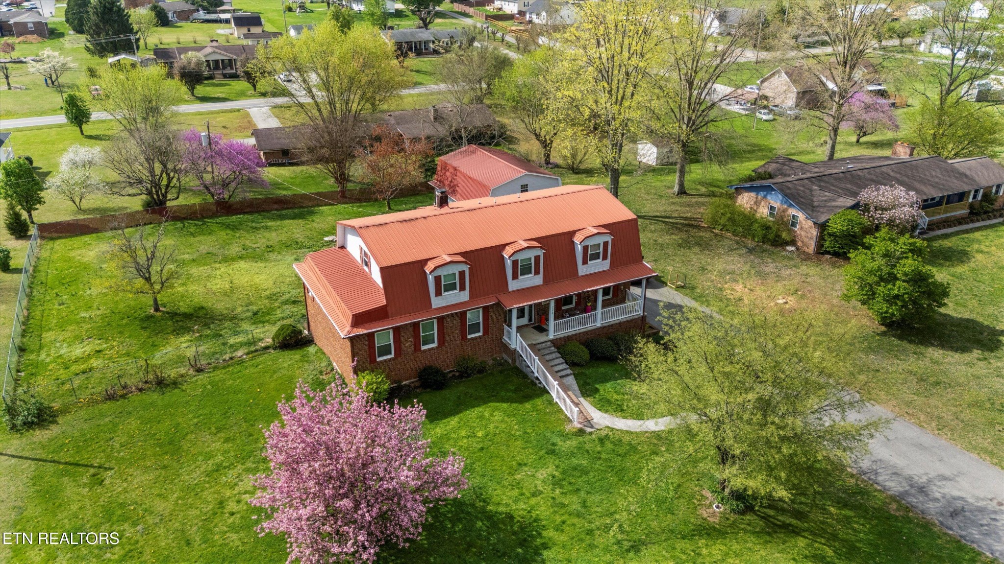 226 Thacker Drive La Follette, TN 37766 - Photo 39 of 51 an aerial view of a house