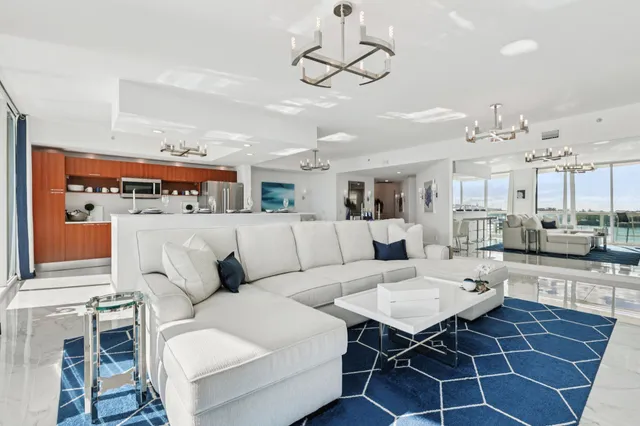 $999,000 | 2640 Lake Shore Drive, Unit 507, Riviera Beach, FL 33404