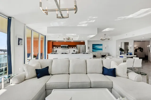 $999,000 | 2640 Lake Shore Drive, Unit 507, Riviera Beach, FL 33404