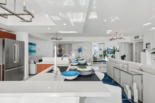 $999,000 | 2640 Lake Shore Drive, Unit 507, Riviera Beach, FL 33404