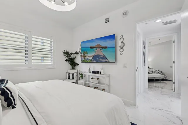 $999,000 | 2640 Lake Shore Drive, Unit 507, Riviera Beach, FL 33404