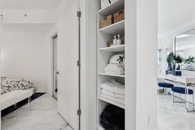 $999,000 | 2640 Lake Shore Drive, Unit 507, Riviera Beach, FL 33404