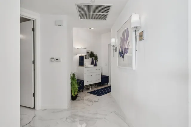 $999,000 | 2640 Lake Shore Drive, Unit 507, Riviera Beach, FL 33404