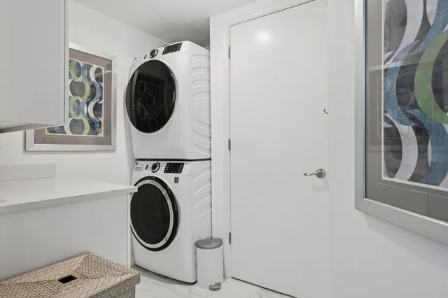 $999,000 | 2640 Lake Shore Drive, Unit 507, Riviera Beach, FL 33404