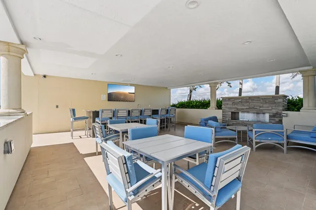 $999,000 | 2640 Lake Shore Drive, Unit 507, Riviera Beach, FL 33404