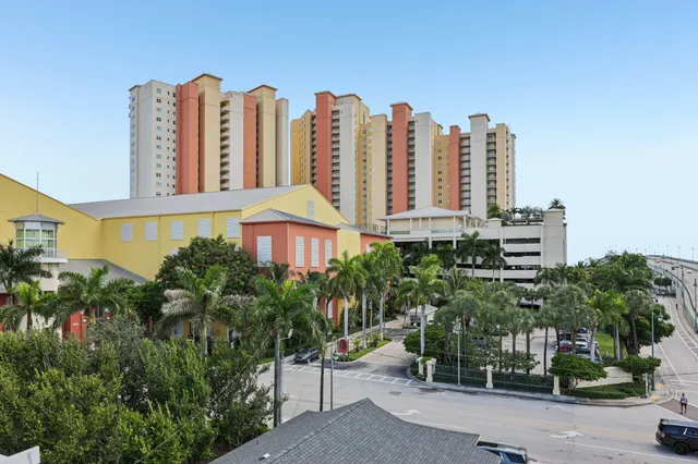 $999,000 | 2640 Lake Shore Drive, Unit 507, Riviera Beach, FL 33404