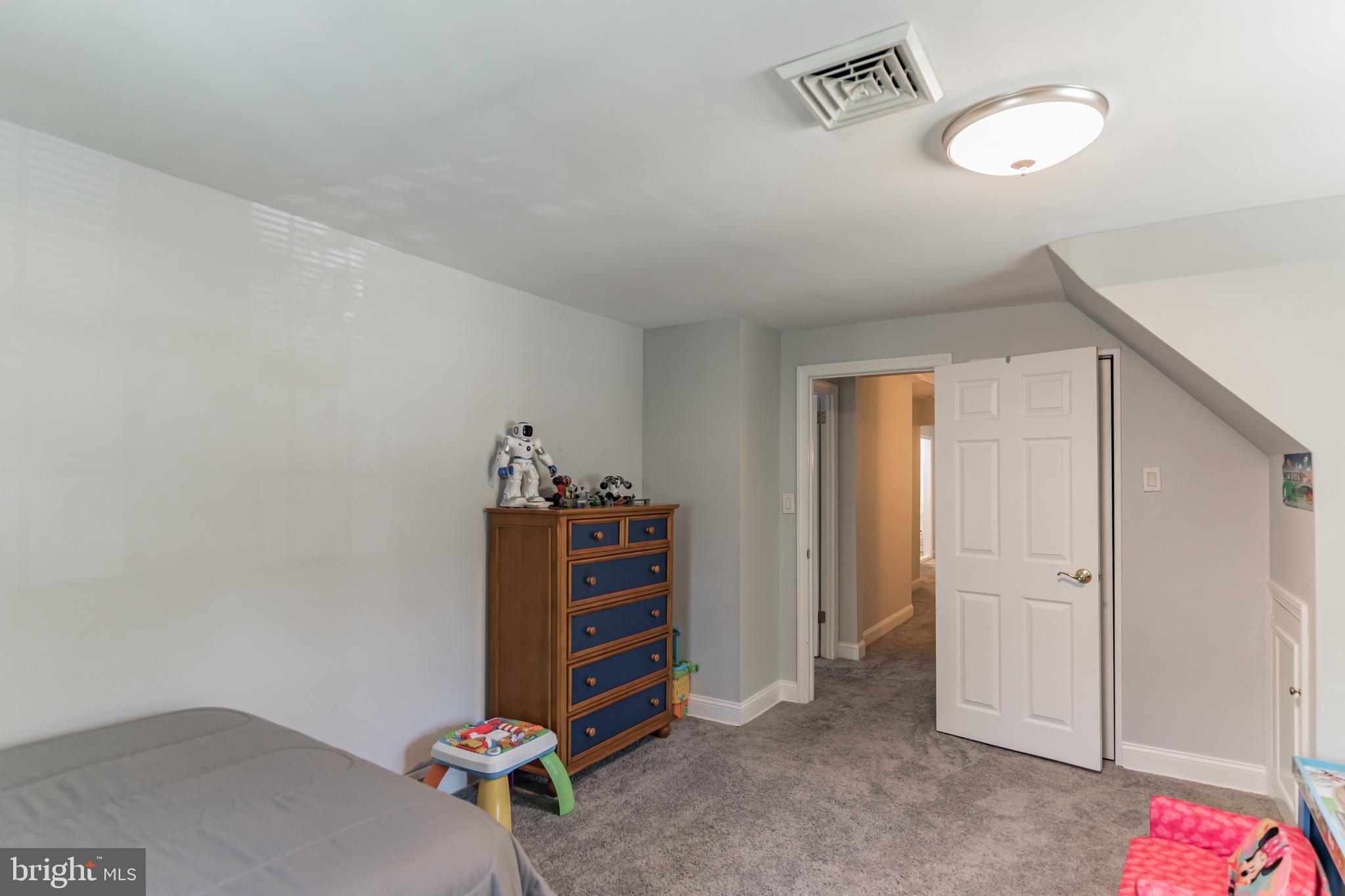 9121 Verree Road Philadelphia, PA 19115 - Photo 22 of 35