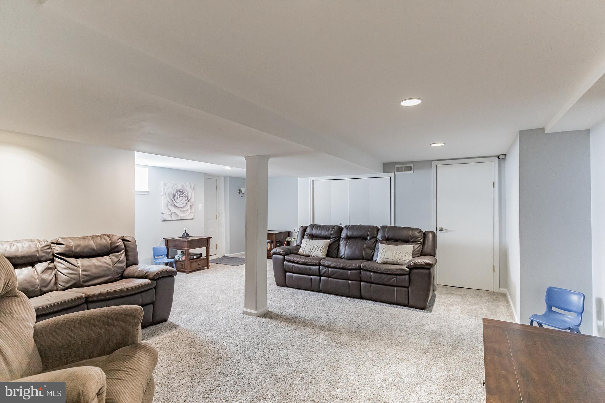9121 Verree Road Philadelphia, PA 19115 - Photo 25 of 35