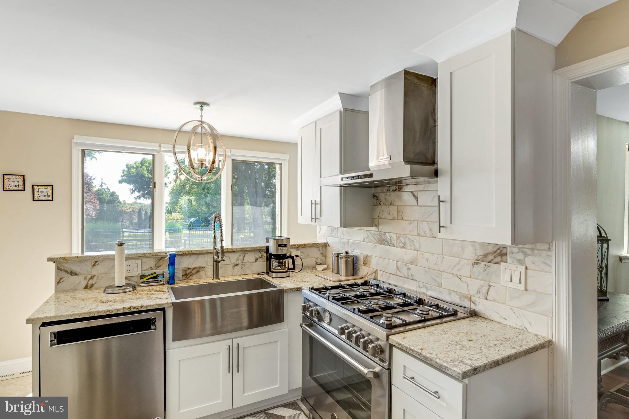 9121 Verree Road Philadelphia, PA 19115 - Photo 9 of 35