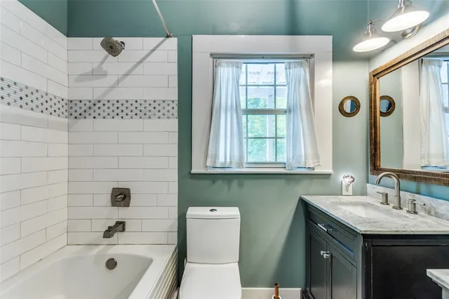 $450,000 | 902 South Waco Street, Weatherford, TX 76086