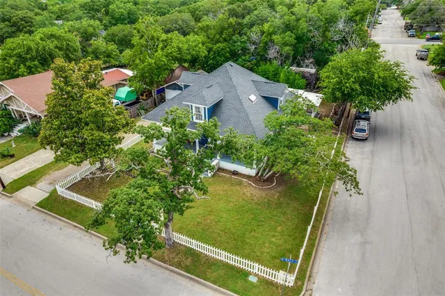 $450,000 | 902 South Waco Street, Weatherford, TX 76086