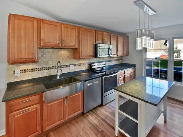 $423,000 | 12595 Driftwood Court, Apple Valley, MN 55124