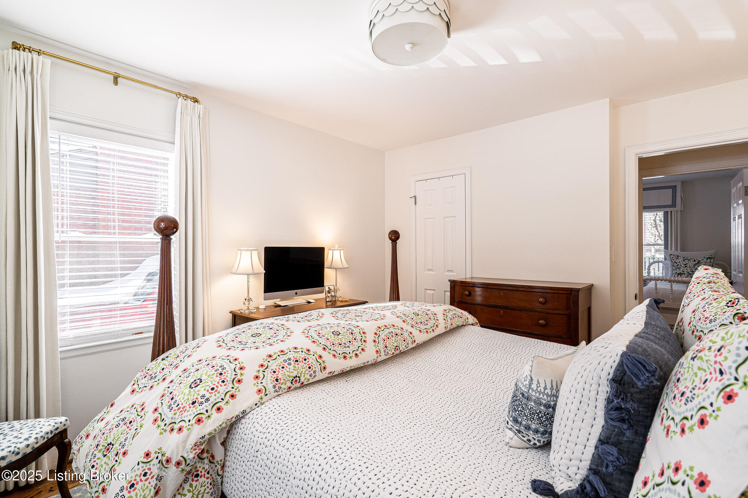 208 Bramton Road Louisville, KY 40207 - Photo 31 of 58 208 Bramton Rd-45