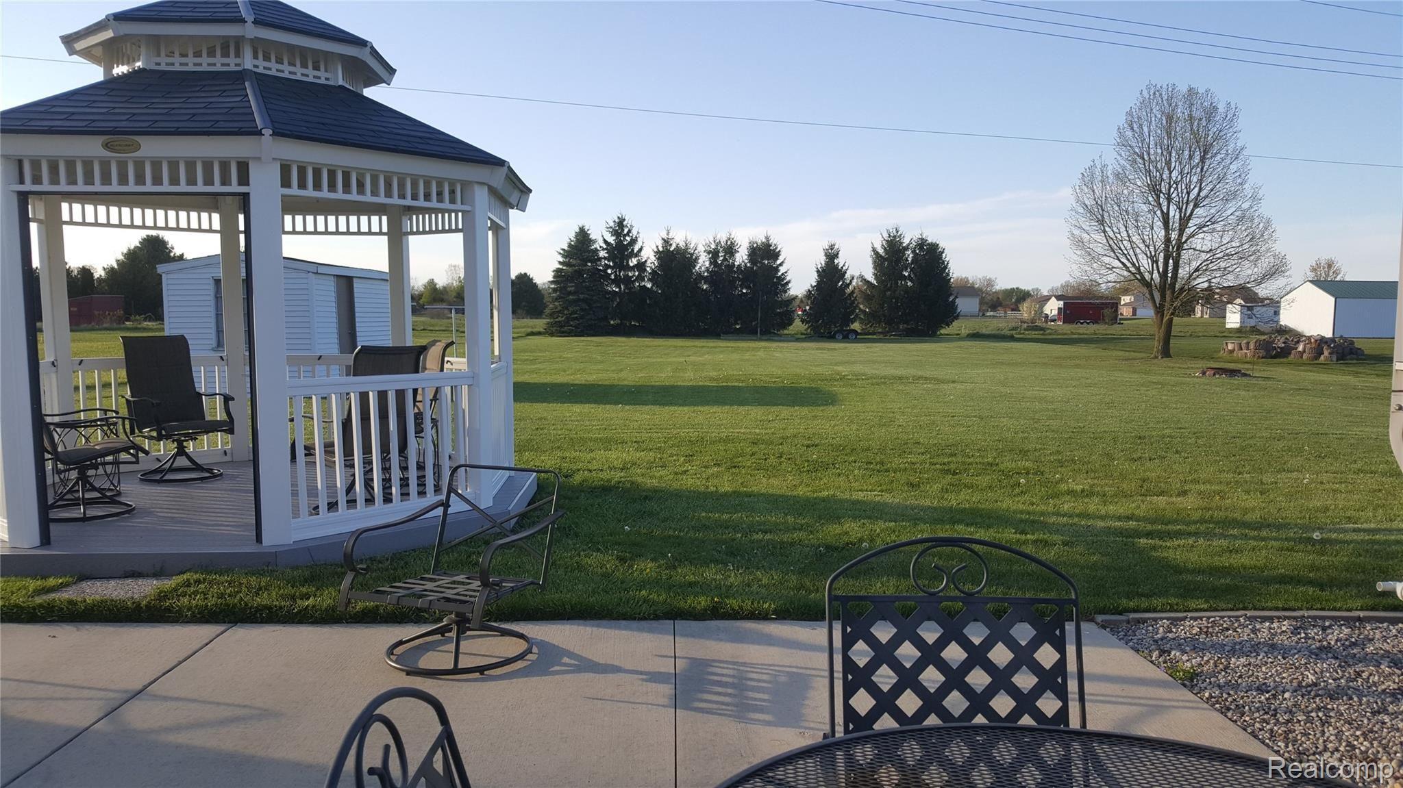 8773 US Turnpike Road Newport, MI 48166 - Photo 8 of 32 Spacious yard.