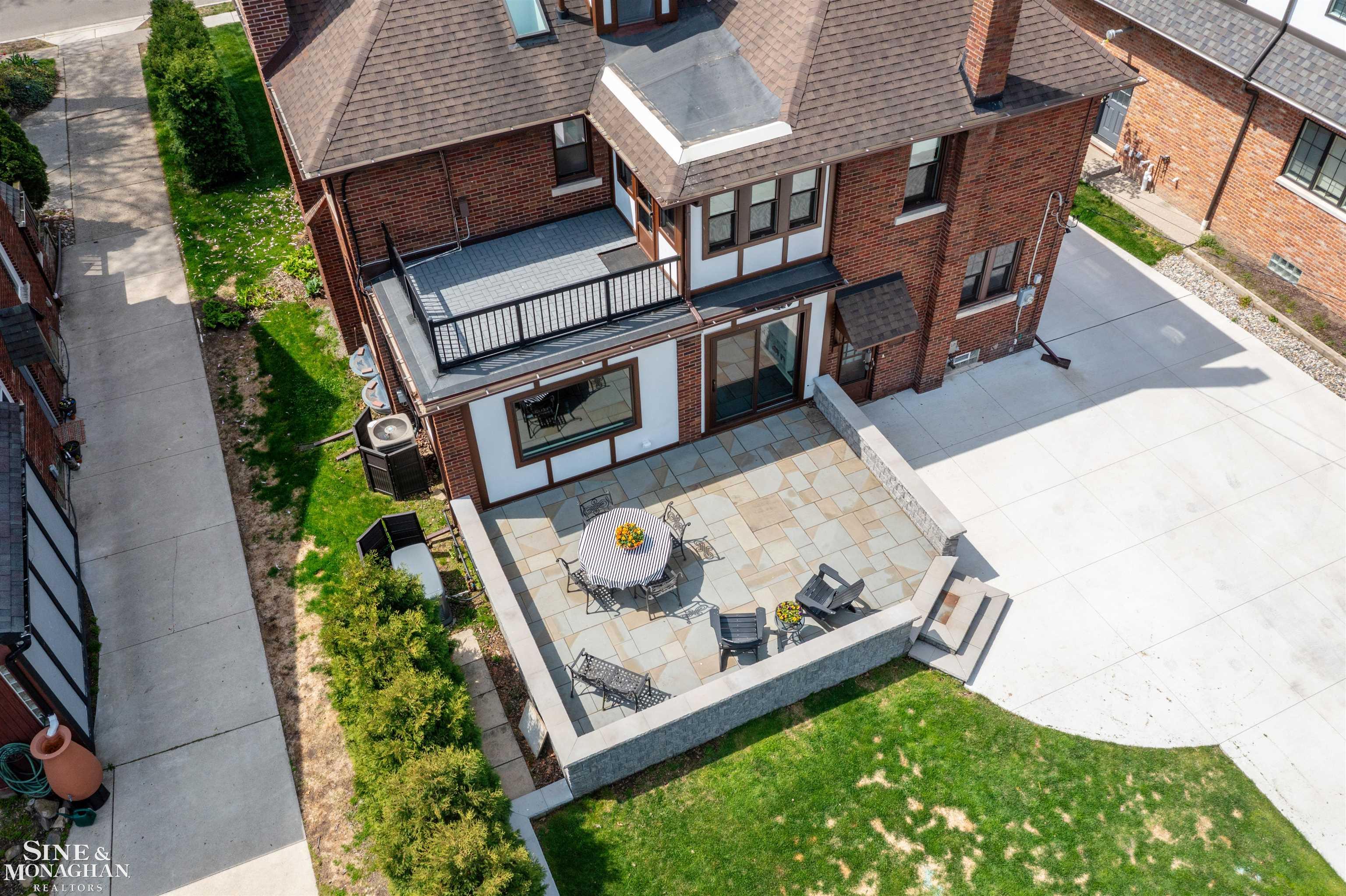 188 Kerby Road Grosse Pointe, MI 48236 - Photo 59 of 63 50173272-34ae25e5-be8b-4c55-96de-143adc08270f.JPG